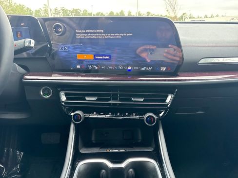 Used 2026 Chevrolet Traverse RS image 17