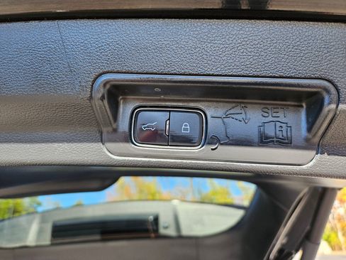 Certified 2022 Ford Explorer XLT w/ Equipment Group 202A image 23