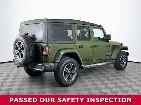 Used 2023 Jeep Wrangler Unlimited Sahara w/ Cold Weather Group AWD/4WD image 29