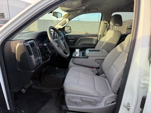 Used 2019 Chevrolet Silverado 1500 Custom image 10