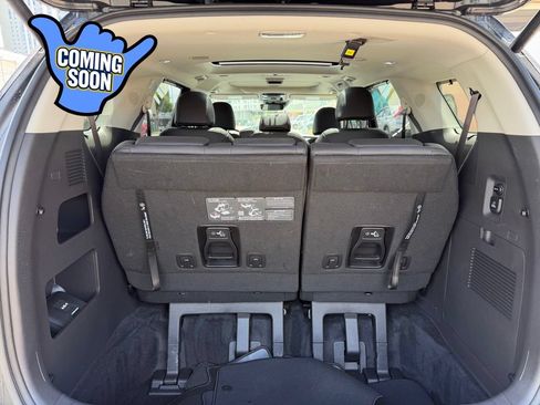 Used 2026 Kia Carnival SX w/ SX Dark Edition Package FWD image 17