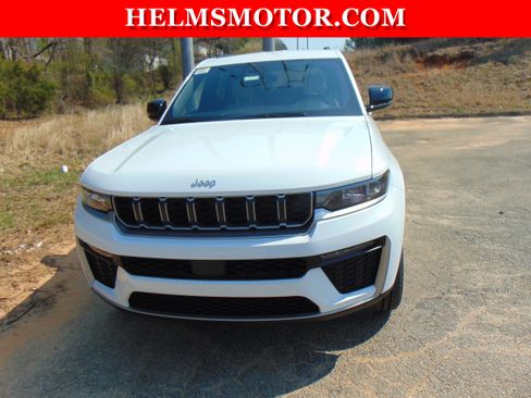 New 2026 Jeep Grand Cherokee Limited AWD/4WD image 11