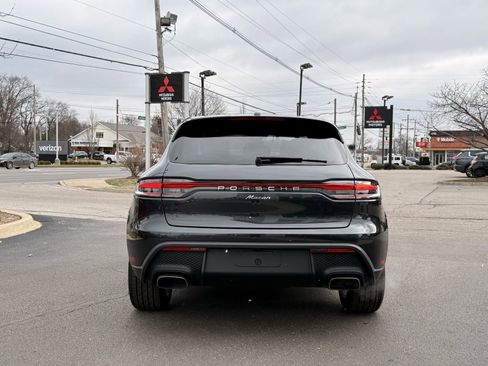 Used 2022 Porsche Macan AWD/4WD image 9