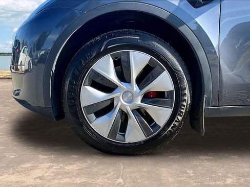 Used 2022 Tesla Model Y Performance AWD/4WD image 31