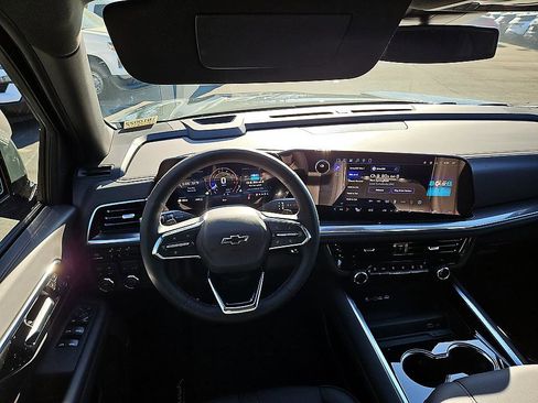 New 2026 Chevrolet Suburban RST w/ RST Capability Package AWD/4WD image 13