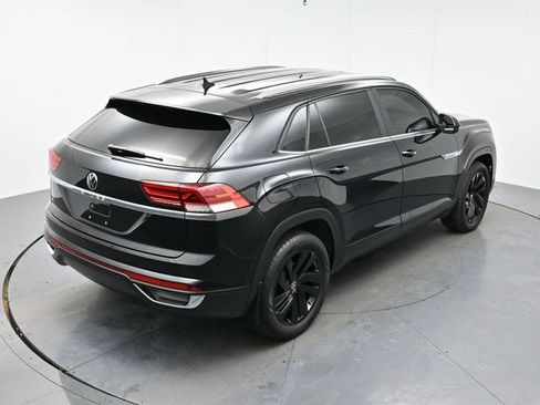Used 2023 Volkswagen Atlas Cross Sport SE image 38