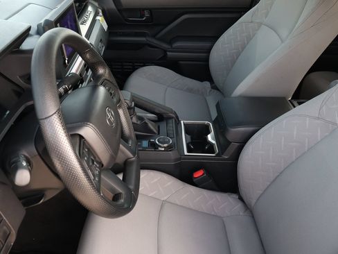 Used 2025 Toyota Tacoma SR5 AWD/4WD image 14