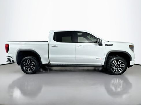 Used 2022 GMC Sierra 1500 AT4 w/ AT4 Premium Package image 5