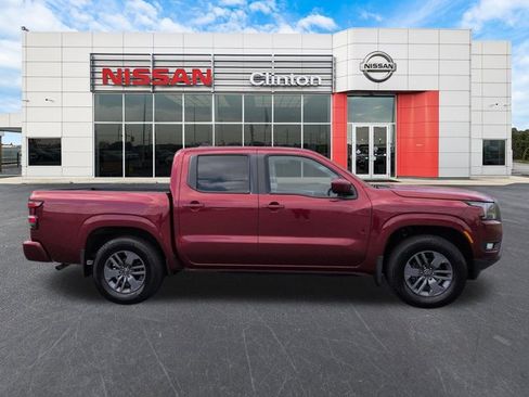 Certified 2025 Nissan Frontier SV w/ SV Convenience Package RWD image 2