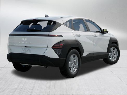 New 2026 Hyundai Kona SE image 4