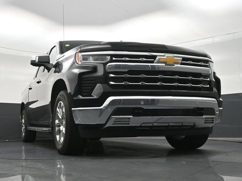Used 2024 Chevrolet Silverado 1500 LTZ RWD image 30