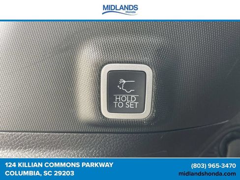 Used 2025 Jeep Grand Cherokee Limited AWD/4WD image 9