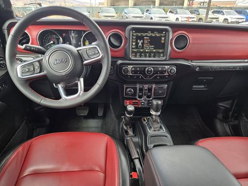 Used 2023 Jeep Wrangler Unlimited Rubicon 4xe image 17