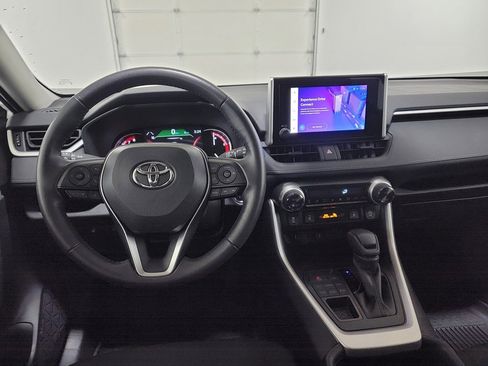 Certified 2025 Toyota RAV4 XLE w/ Convenience Package image 13