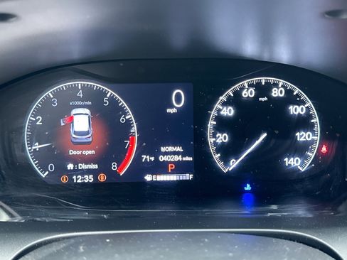 Used 2023 Honda HR-V LX image 9