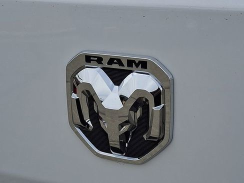 Used 2024 RAM ProMaster 2500 w/ Safety Group FWD image 26