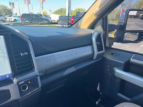 Certified 2022 Ford F350 Lariat w/ Chrome Package AWD/4WD image 39