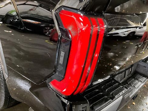 Certified 2025 Toyota Tundra Limited image 28