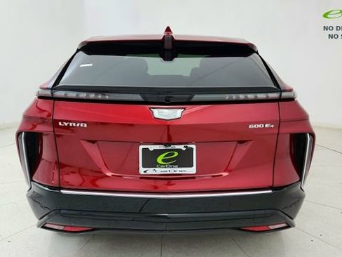 Used 2024 Cadillac Lyriq Luxury w/ LPO, Floor Liner Package image 5