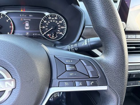 Used 2023 Nissan Altima 2.5 SV FWD image 17