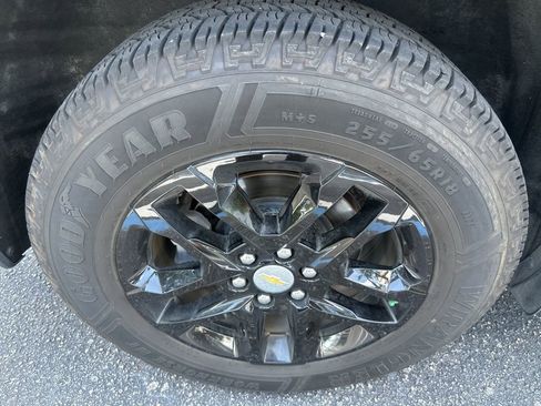 Used 2021 Chevrolet Traverse LT AWD/4WD image 25