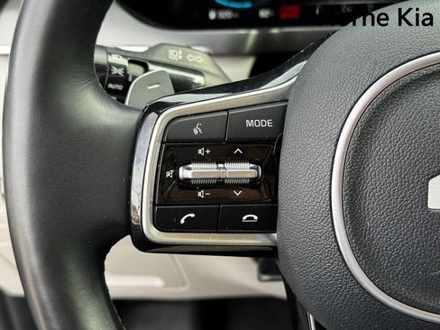 Certified 2023 Kia Sorento SX Prestige image 17