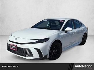 Used 2025 Toyota Camry SE video 1