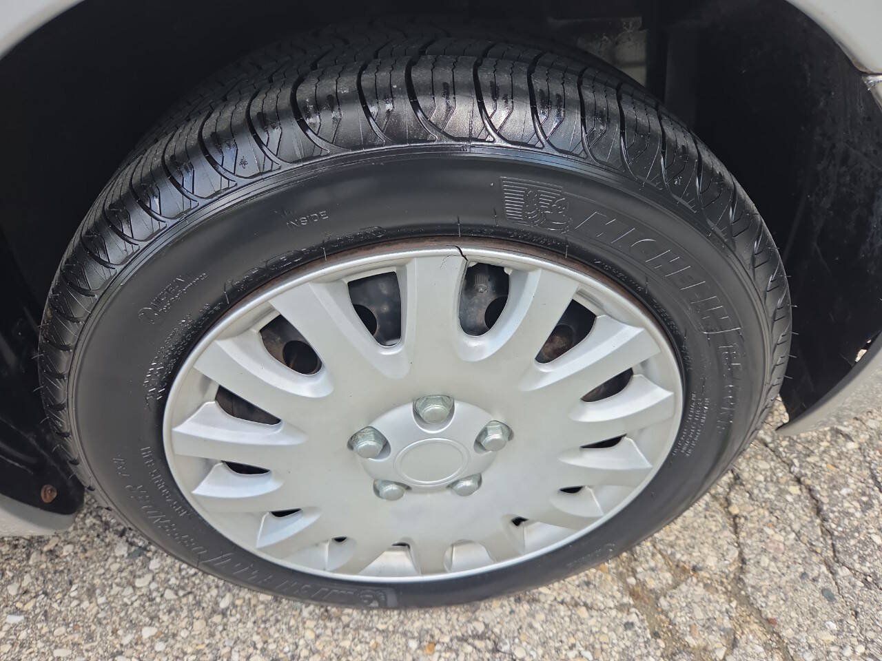 Used 2006 Scion xA FWD image 18