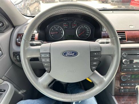 Used 2005 Ford Five Hundred SEL FWD image 16