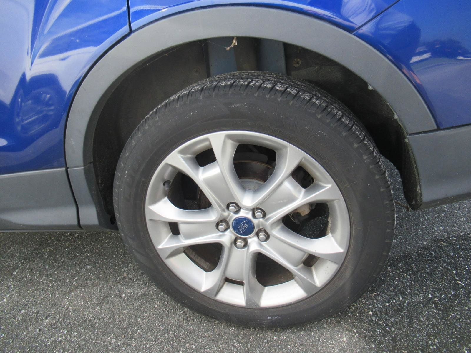 Used 2014 Ford Escape Titanium w/ Equipment Group 401A FWD image 5