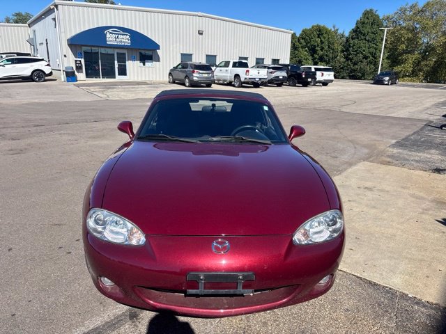 Used 2003 MAZDA MX-5 Miata RWD image 2