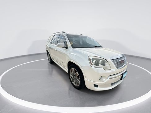 Used 2011 GMC Acadia Denali image 2