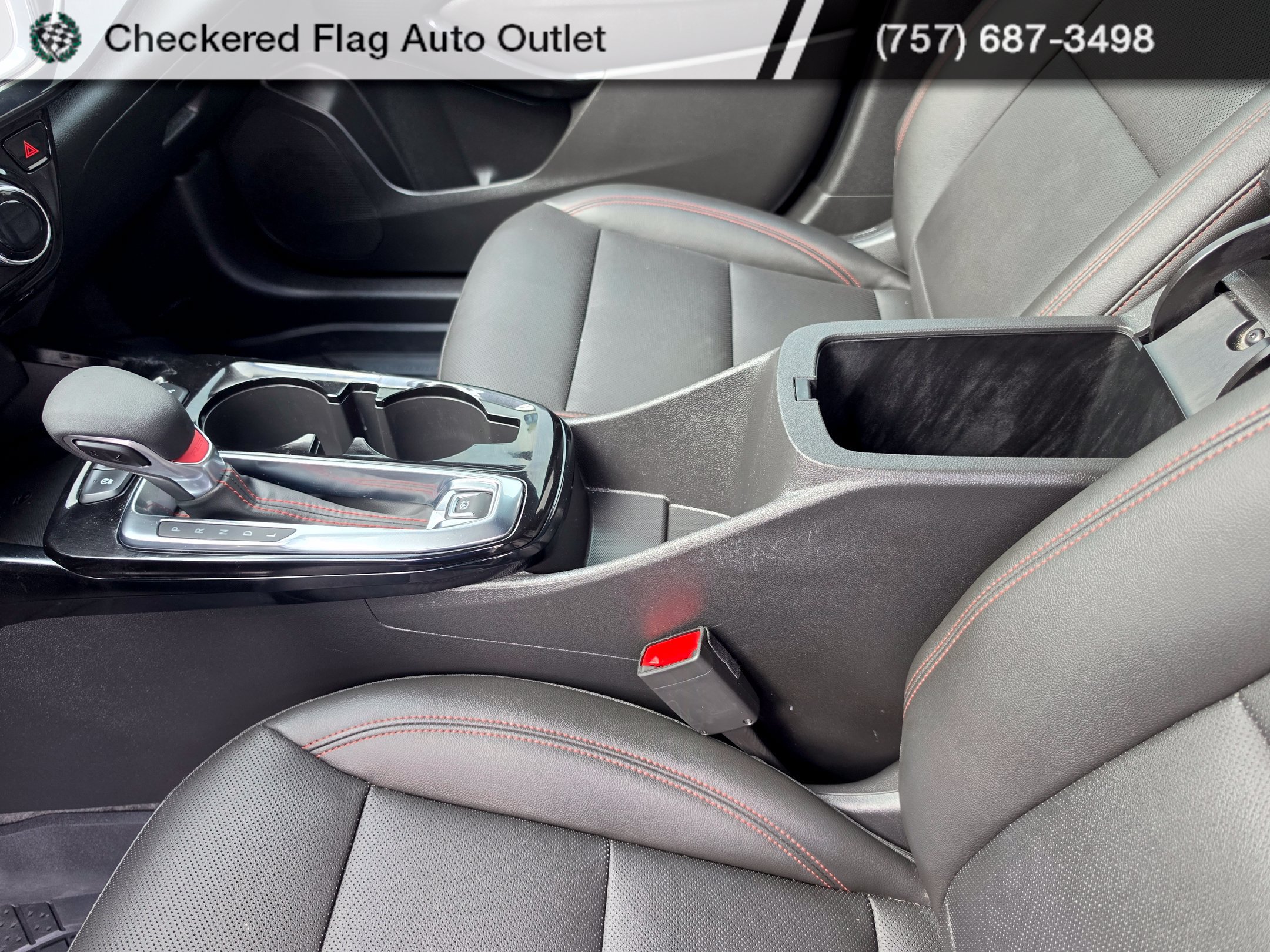 Used 2024 Chevrolet Trax RS w/ Sunroof Package FWD image 36
