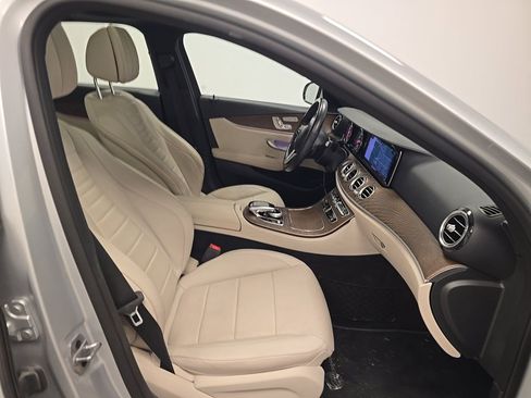 Used 2019 Mercedes-Benz E 450 4MATIC Sedan w/ Driver Assistance Package image 15