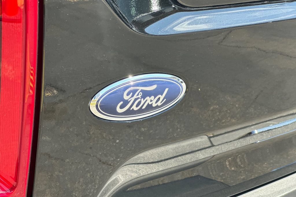 Certified 2025 Ford Bronco Sport Outer Banks w/ Outer Banks Tech Package+ AWD/4WD image 29