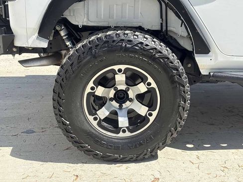 Used 2018 Jeep Wrangler Unlimited Sport S AWD/4WD image 9