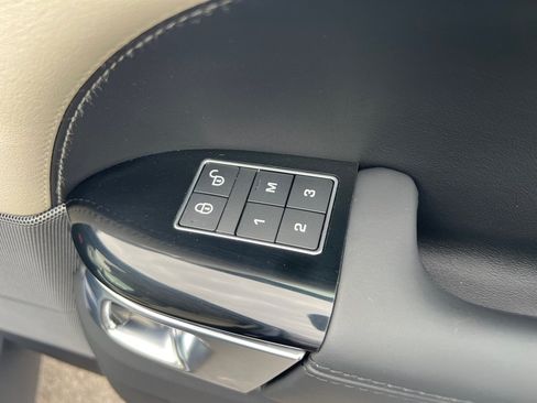 Used 2019 Land Rover Range Rover Sport HSE AWD/4WD image 36