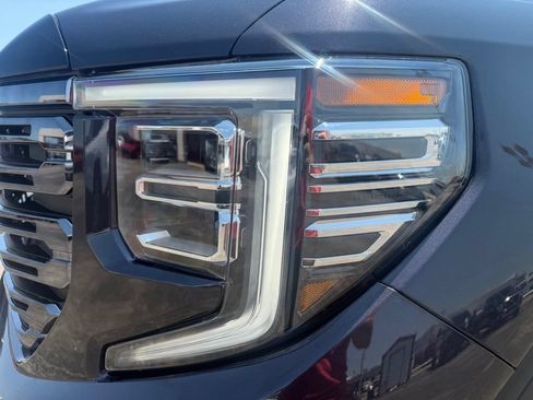 Used 2025 GMC Sierra 1500 Denali AWD/4WD image 11