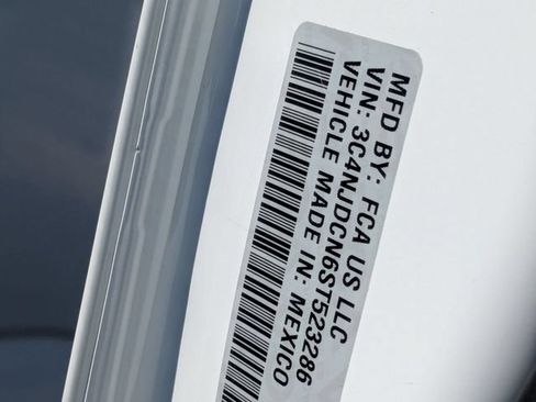 Used 2025 Jeep Compass Limited AWD/4WD image 32
