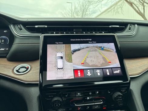 Used 2024 Jeep Grand Cherokee Summit image 15