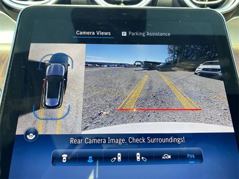 Used 2025 Mercedes-Benz GLC 300 image 22