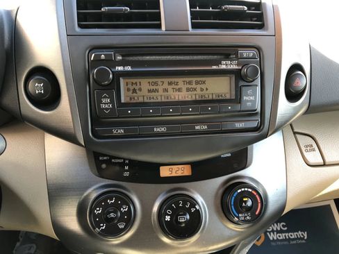 Used 2012 Toyota RAV4 4WD w/ Value Pkg image 17