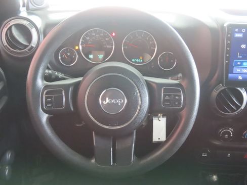 Used 2014 Jeep Wrangler Unlimited Sport AWD/4WD image 39