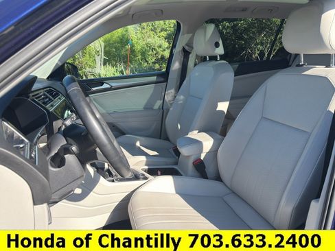 Used 2022 Volkswagen Tiguan SE AWD/4WD image 24