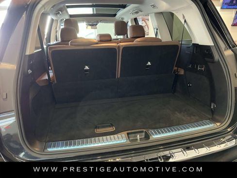 Used 2024 Mercedes-Benz GLS 450 4MATIC image 11