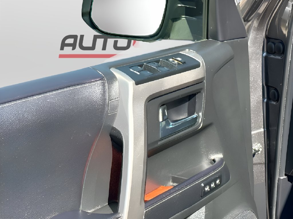 Used 2023 Toyota 4Runner Limited RWD image 18