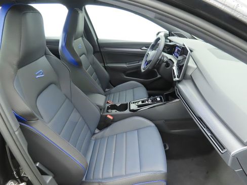 New 2026 Volkswagen Golf image 19