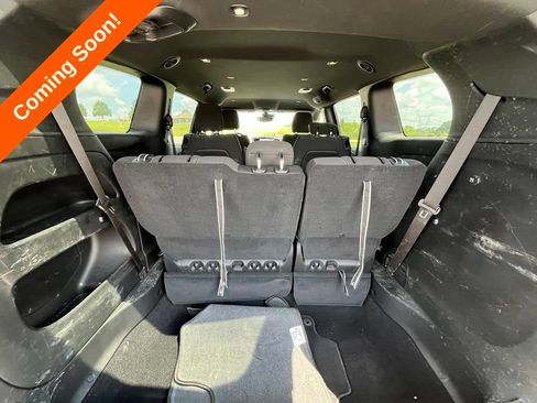 Used 2024 Chrysler Pacifica Touring FWD image 28