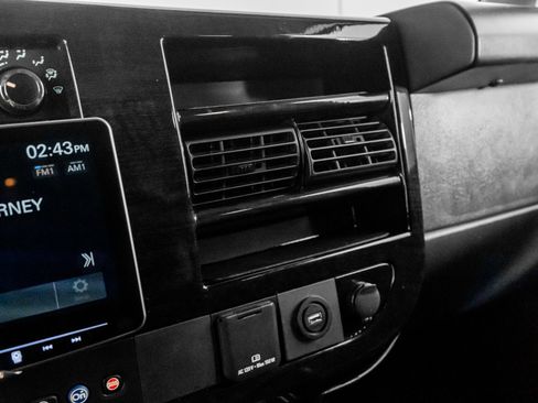 Used 2023 GMC Savana 2500 image 37