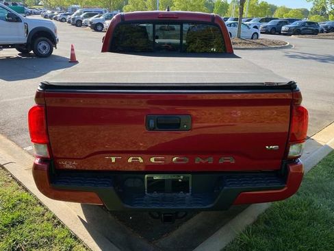 Used 2016 Toyota Tacoma TRD Sport w/ Towing Package image 32